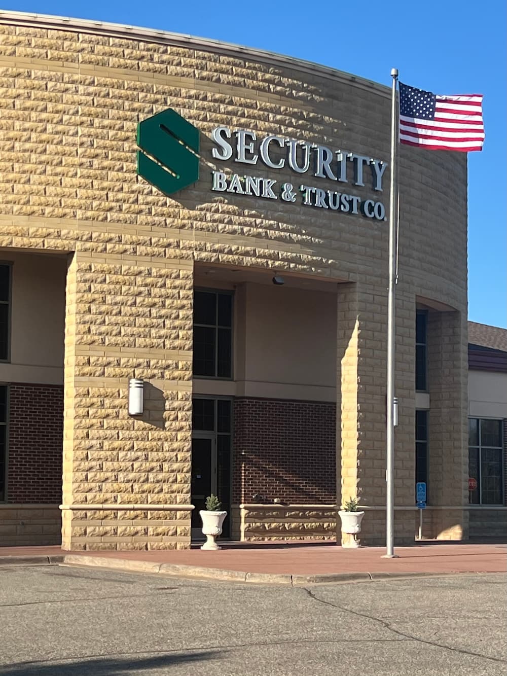 Security Bank & Trust Company Isanti, MN Branch